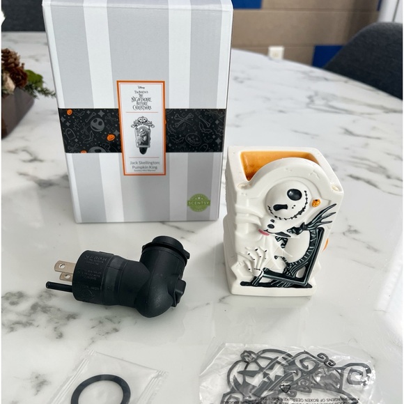 Scentsy Jack Skellington Nightmare Wall Plug In Wax Warmer - Picture 2 of 3